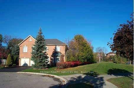 Prestigious Stonegate Neighborhood Large 5 Bedroom Home Adjacent To Park Tennis Courts Beautiful Pathways Through The Ravine amp ; Heart Lake Conservation Area Large Private Lot At The End Of ...