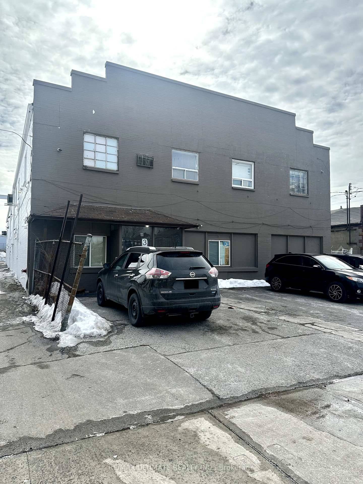 Opportunity for a wide range of uses, 2nd floor industrial space, formerly used as HVAC workshop warehouse.