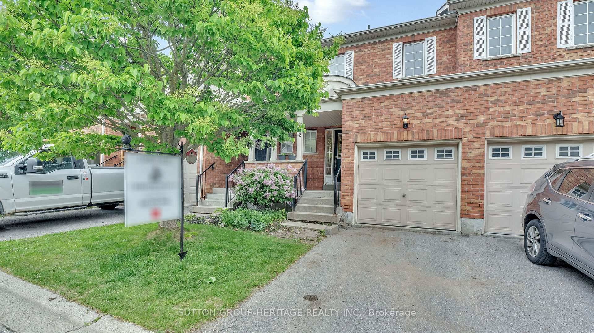Charming 3 1 Bedroom Condo Townhome in the Heart of Whitby !
