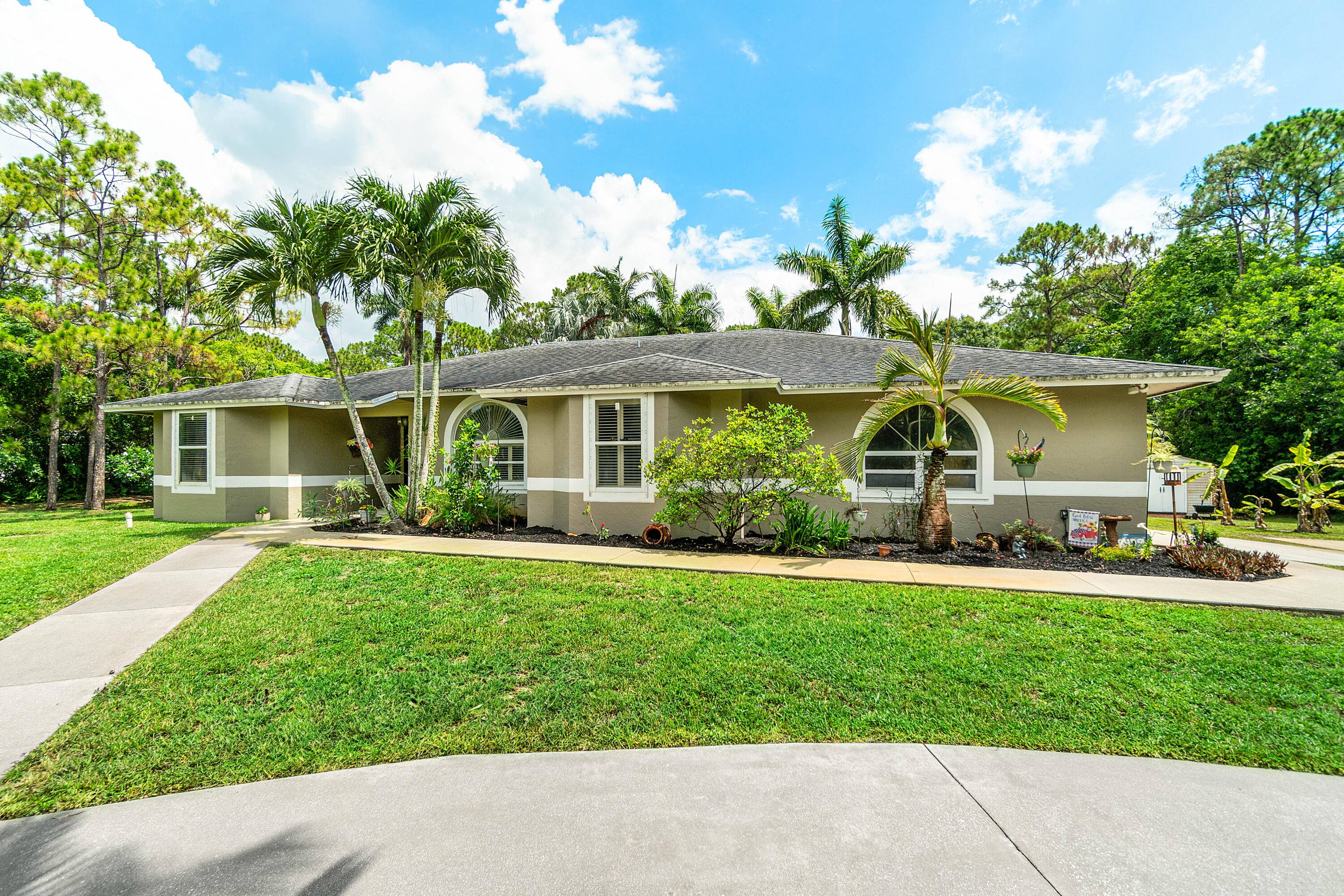 Welcome to this spacious and well maintained 4 bedroom, 3 bathroom home with a 2 car garage, and a screened in pool, perfect for Florida living !