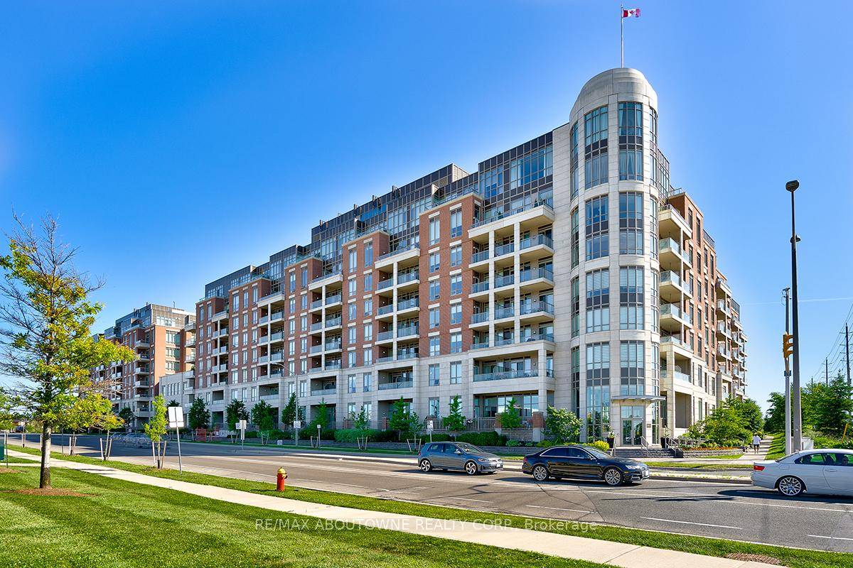 Welcome to the Emporium, the premier condominium address in Joshua Creek.