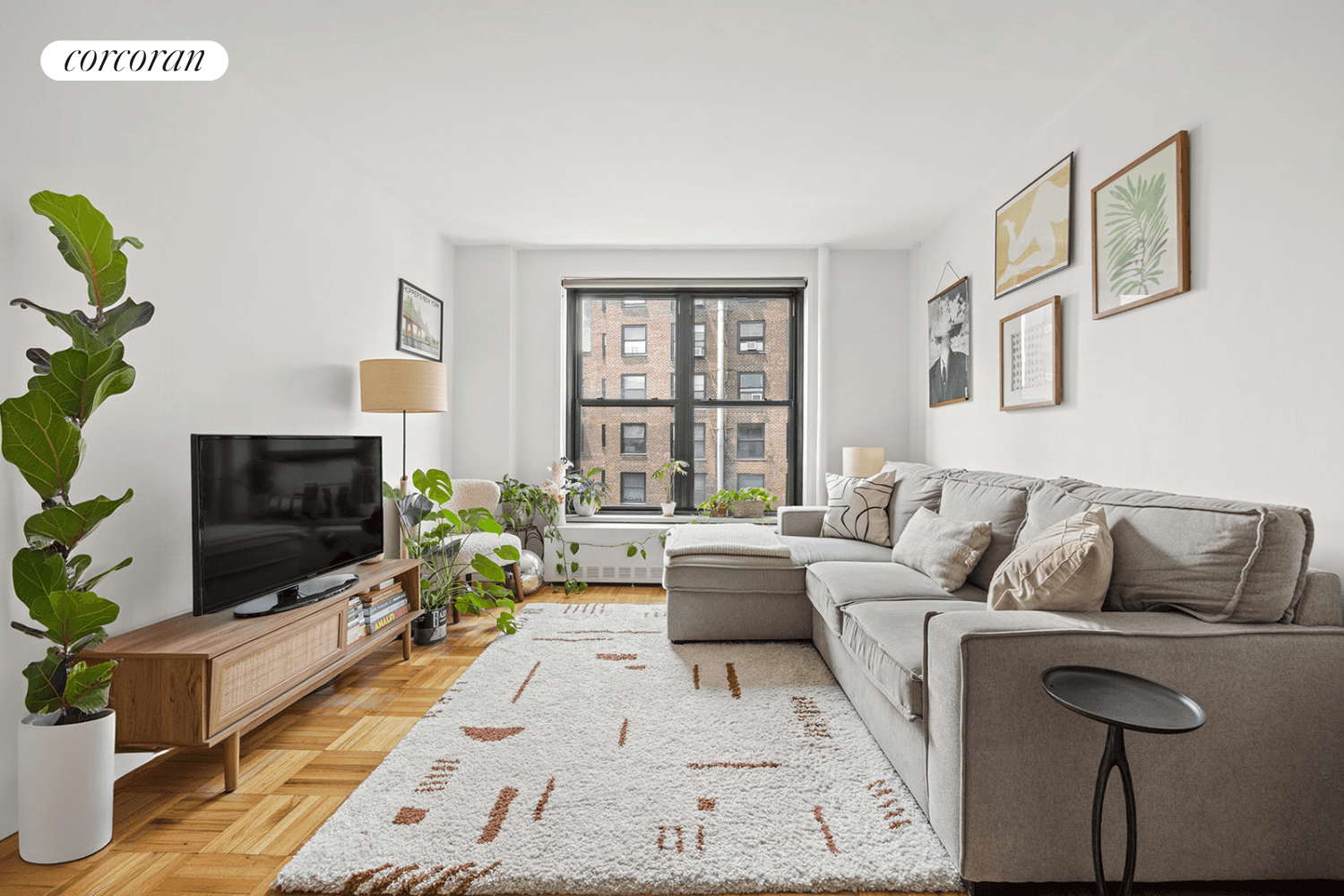 Back on the Market ! ! This is a spacious and updated Junior 1 bedroom Coop home located in historic Clinton Hill on the border of Fort Greene just 20 ...