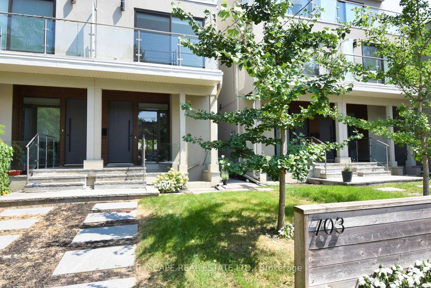 Welcome to this bright and modern Furnished apartment in prime Annex location.