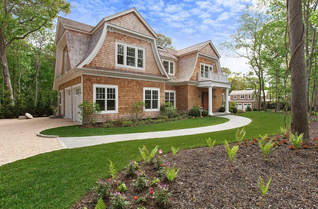Bridgehampton Luxury Retreat with 6 Bedrooms & Gunite Pool
