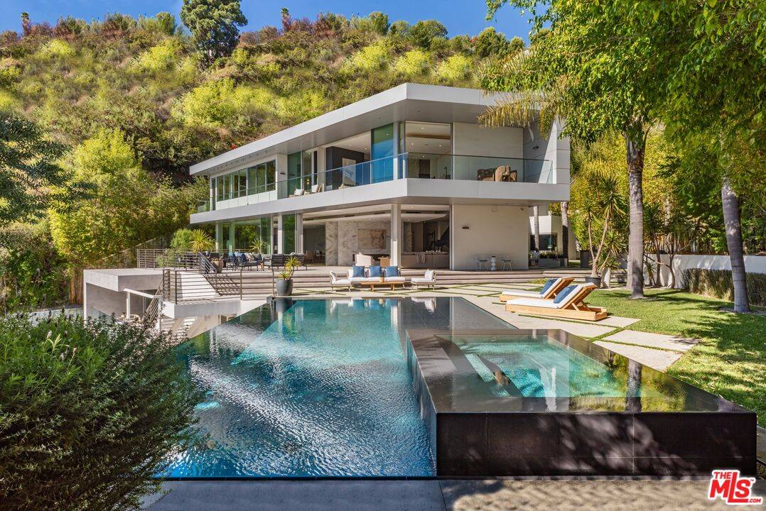 1895   Rising Glen Rd 6BR Sunset Strip La