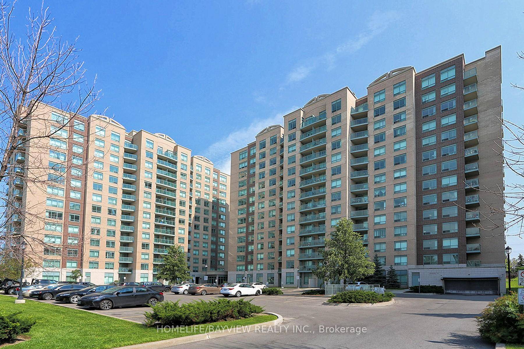 This is it Welcome to this beautifully renovated 2 bedroom 1 bath unit located on the penthouse level with great north east views.