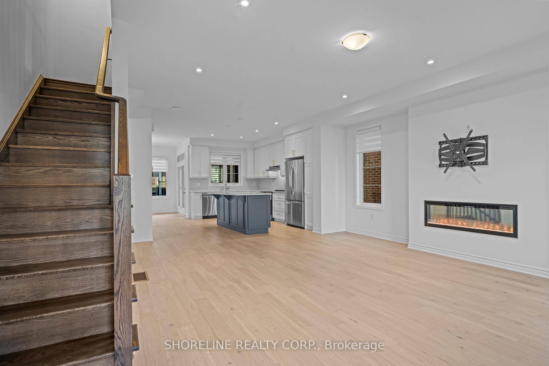 Welcome to 3104 William Cutmore Blvd, a 4 bedroom, 4 bathroom, 2, 333 SqFt end unit townhome for lease in one of Oakville's most exciting new communities.