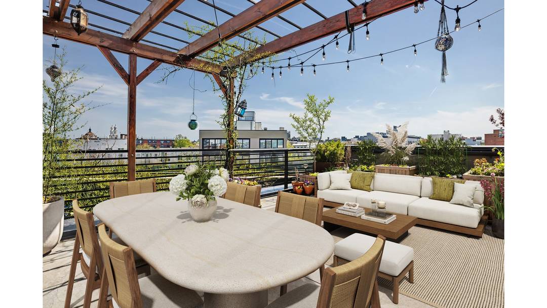 THE LAYOUT YOU LOVE ! WAKE UP TO PLANTED 400 SQUARE FOOT TERRACE !