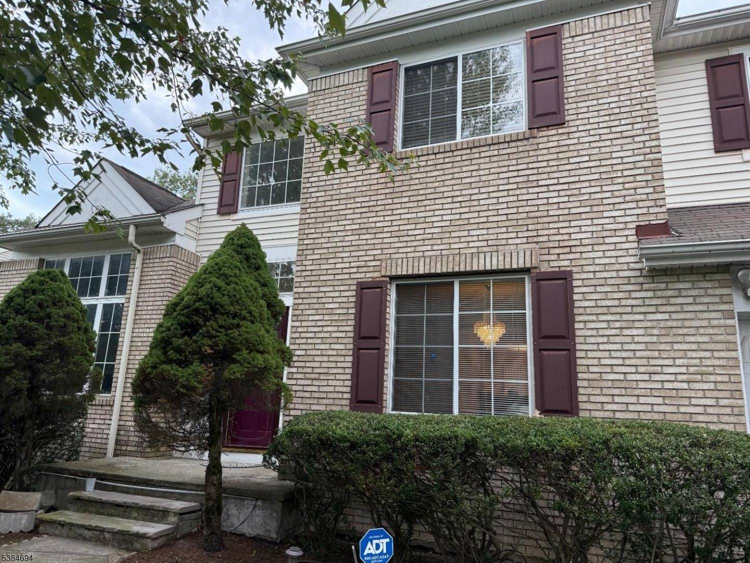 Freshly painted Colonial in the desirable Country Oaks community of Budd Lake, located in the highly rated Mt.
