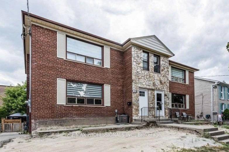 AAA Etobicoke Location. Main floor renovated unit, open concept dining and living area.