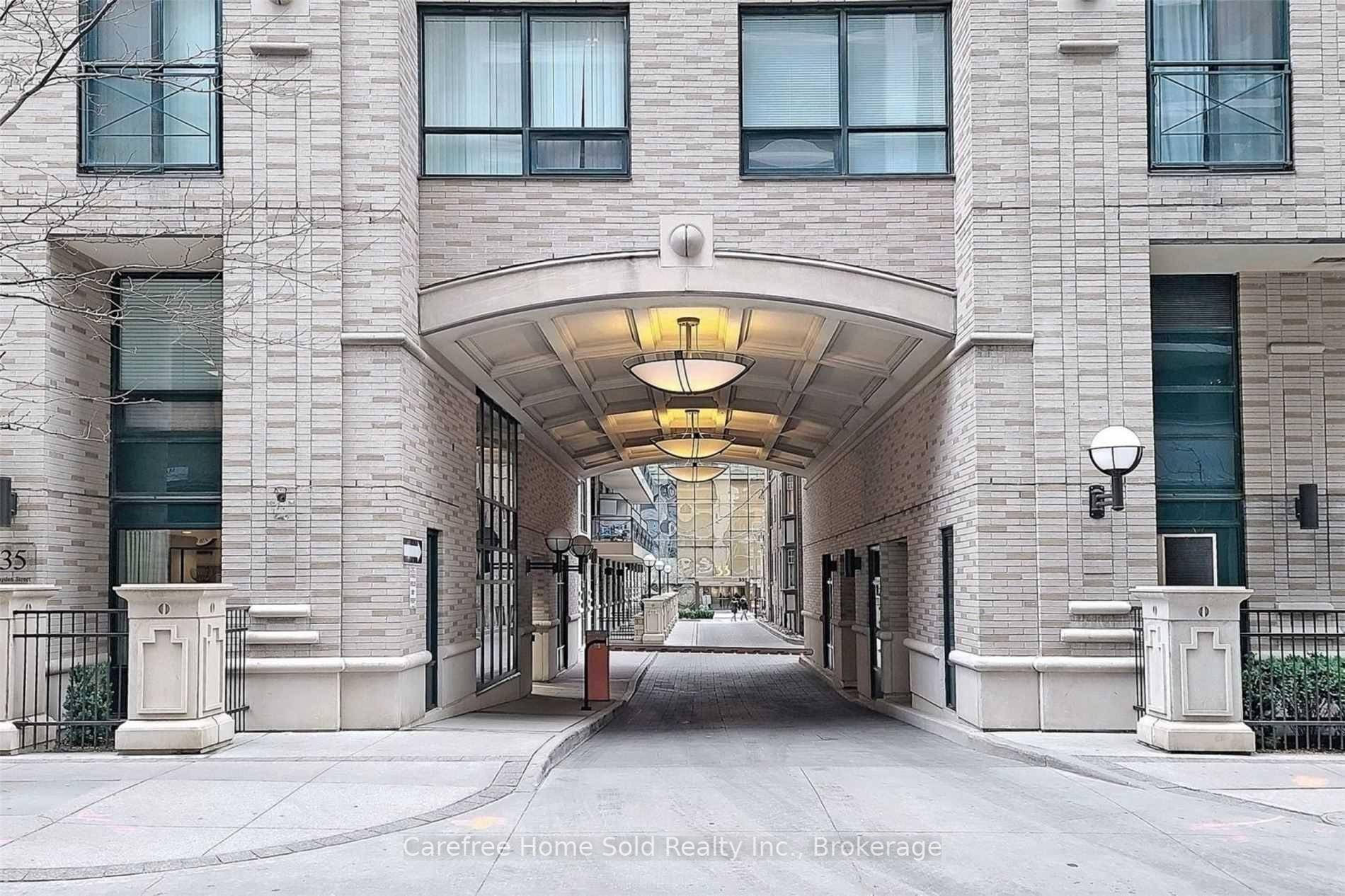 Spacious 737 sqft 1 Den condo, situated in Toronto's most coveted Yonge amp ; Bloor neighbourhood.
