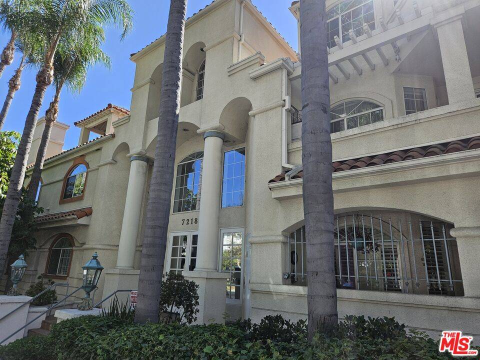 7218 Hillside Ave 3BR Hollywood Hills East La