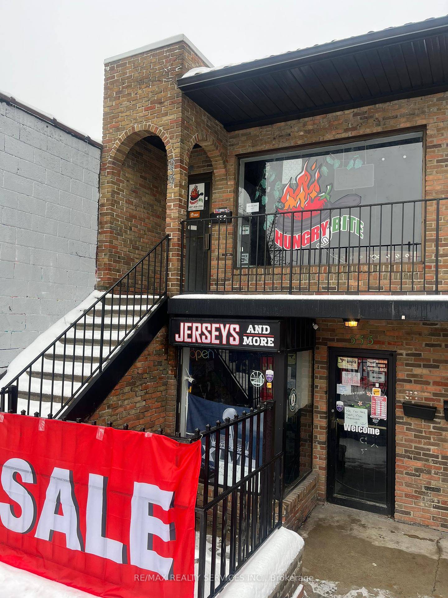 PRIME LOCATION IN CORE DOWNTOWN OF WINDSOR, OFFERING AN EXCEPTIONAL SPACE FOR A RESTAURANT SURROUNDED BY HIGH FOOT TRAFFIC AND CLOSE TO KEY BUSINESSES, RESIDENTIAL AREAS AND PUBLIC TRANSPORTATION.
