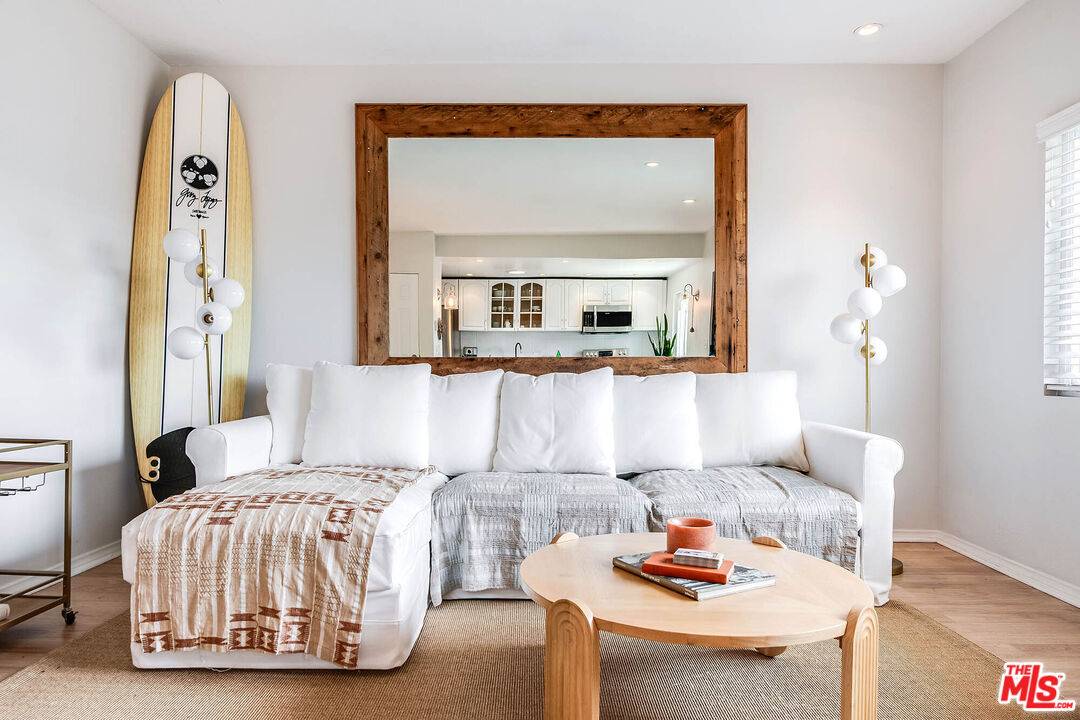 445 Washington Blvd 2BR Marina Del Rey La