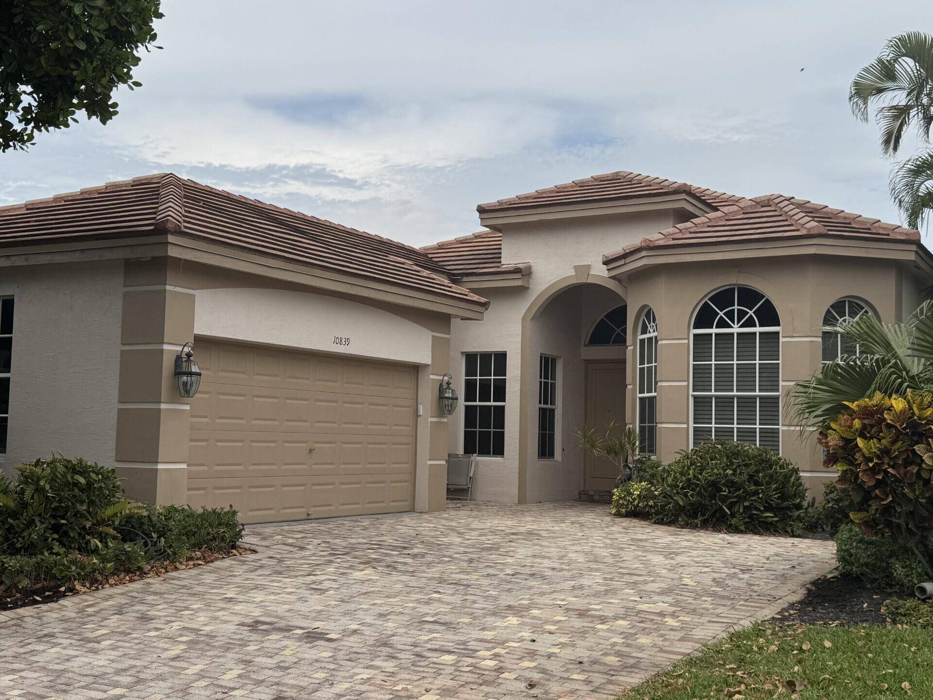 Welcome to luxury living in Wycliffe Golf and Country Club.