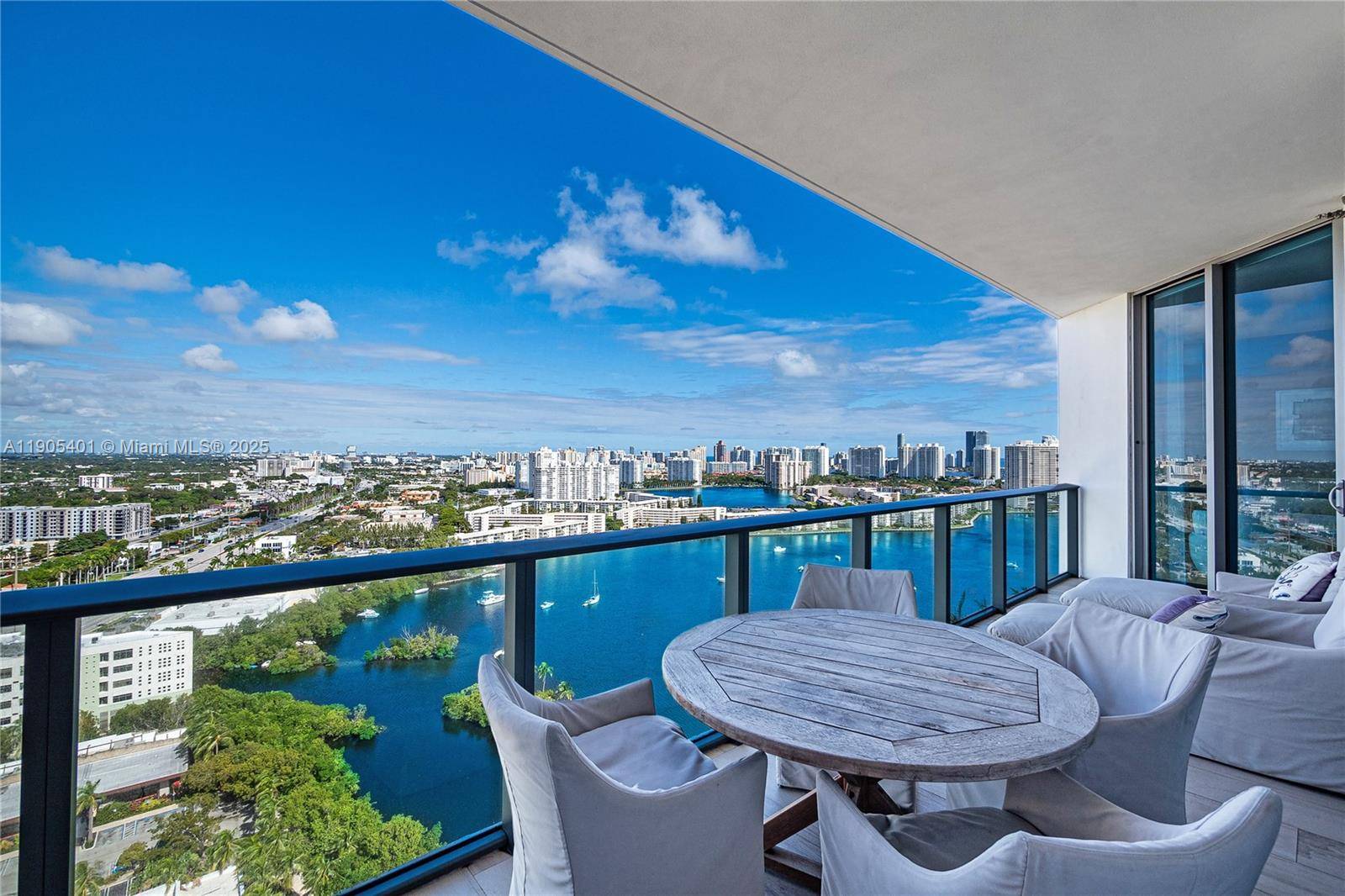 BEAUTIFUL PENTHOUSE 4 4. 5 DEN W BEAUTIFUL VIEWS OF BISCAYNE BAY, FULLY FURNISHED BY THE WORLD RENOWNED INTERIOR DESIGNER STEVE G.