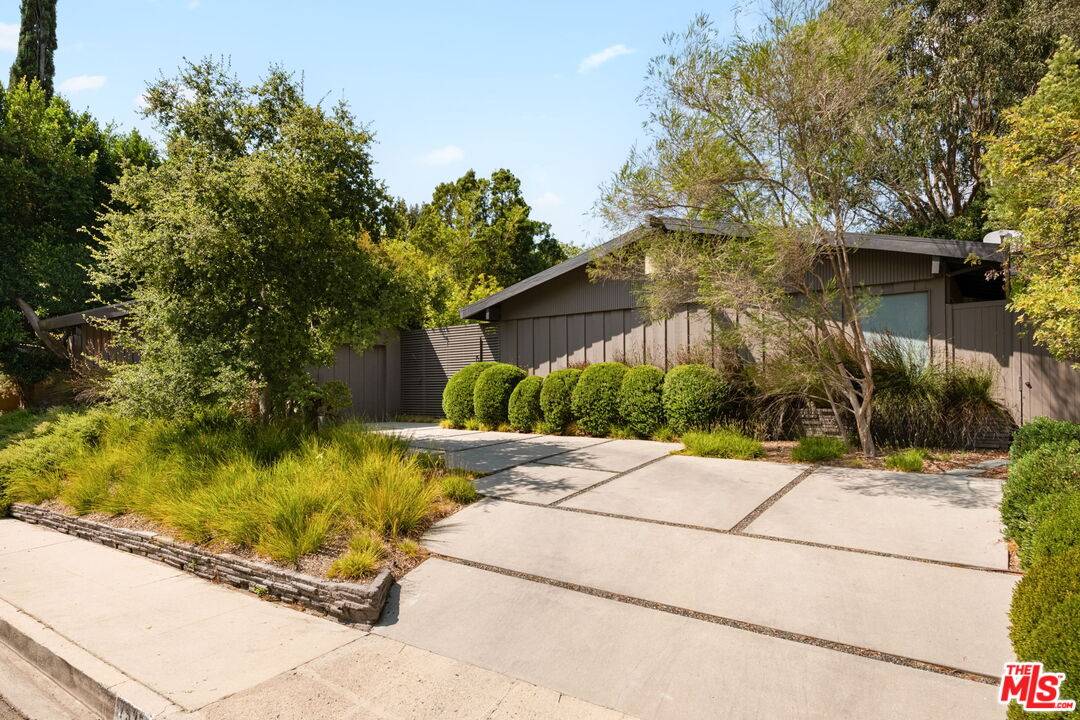 7535   LOLINA LN 3BR Hollywood Hills East La