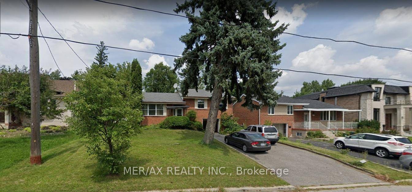 Excellent Location ! Gorgeous Home In Prime Willowdale Area !