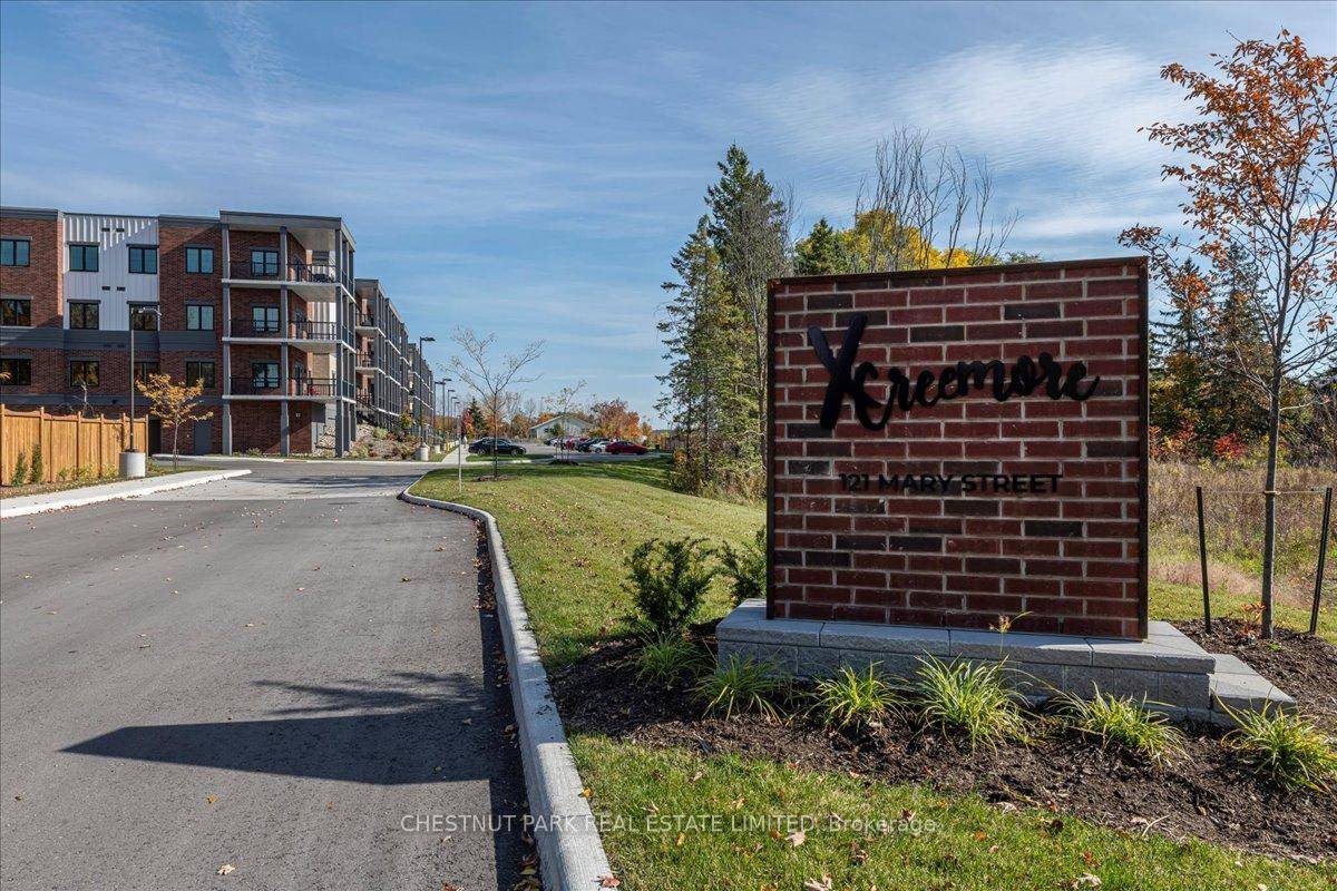 In the charming Town of Creemore this recently constructed one bedroom plus den condo is in the prime location for year round activities.