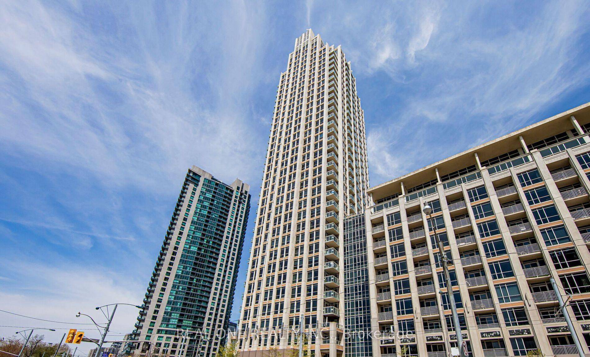 Wonderful Location ! Luxury 2 Bedroom Den Corner Unit At West Harbour City I !