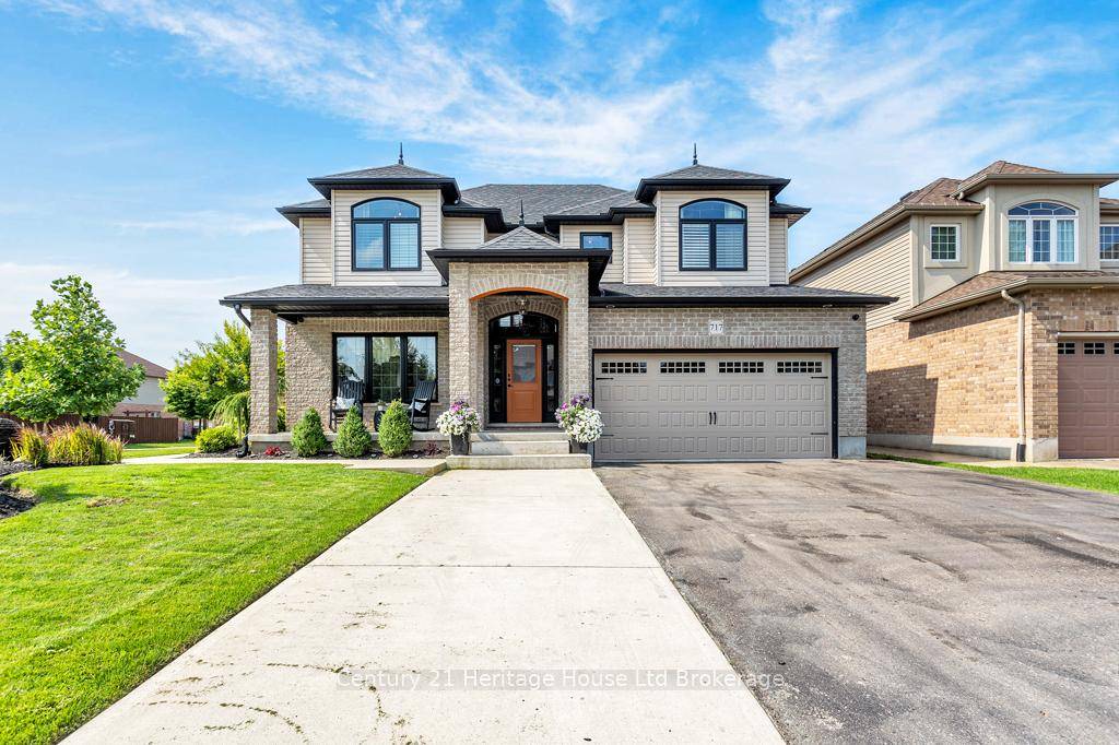 This is it ! The Dream Home you've been waiting for !