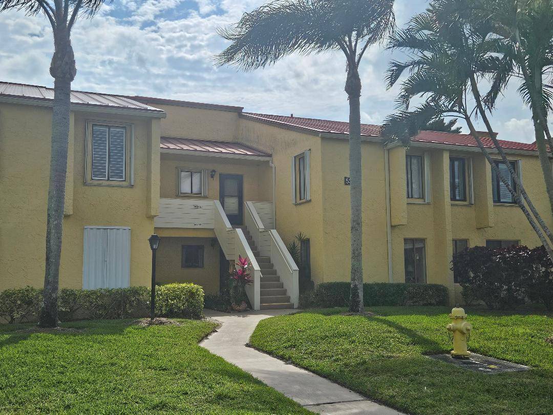 FURNISHED ! UPDATED ! GOLF VIEW !