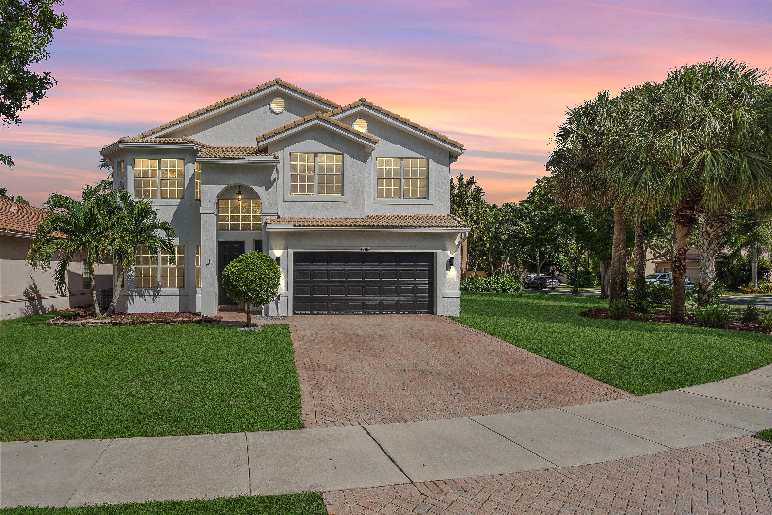 Stunning 2 story corner lot home in The Colony !
