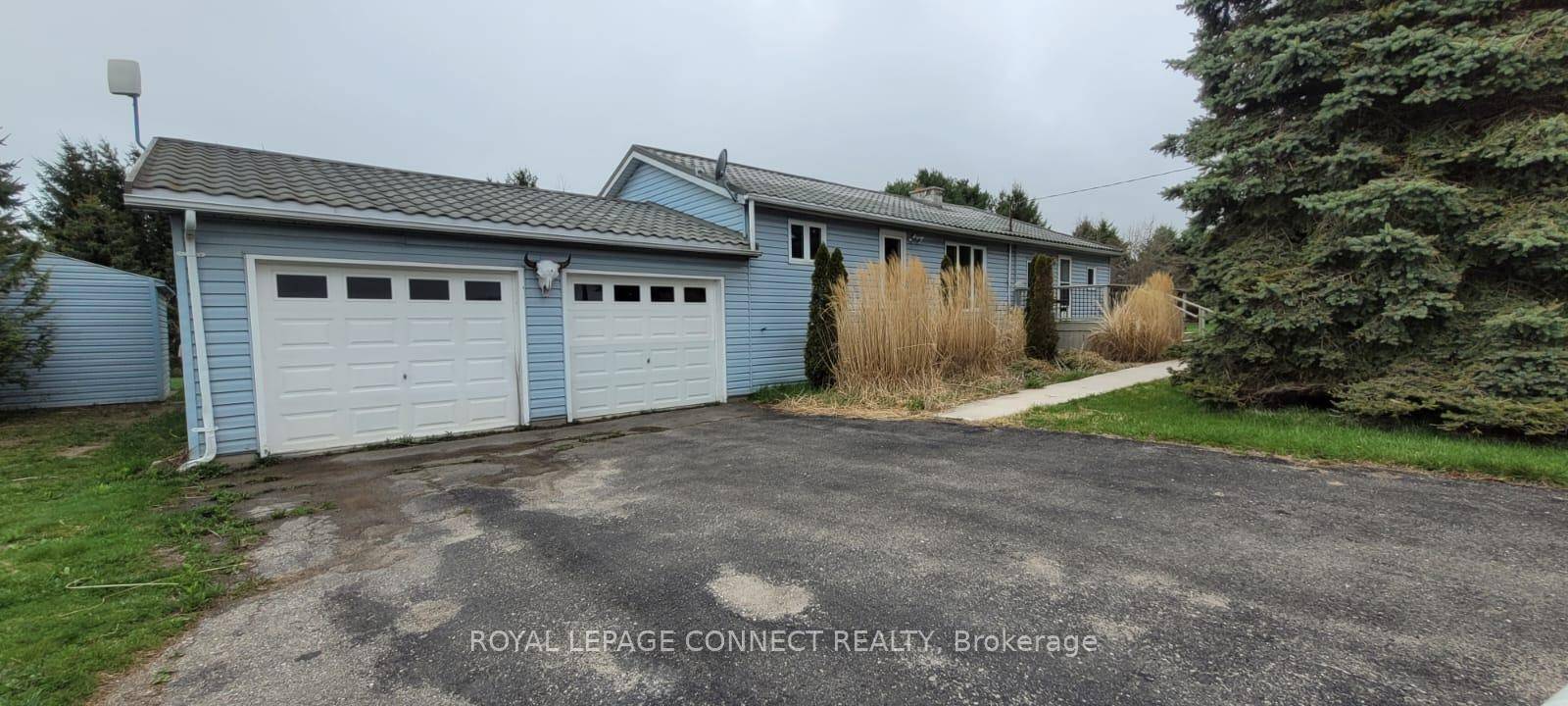 Charming, fully renovated bungalow just minutes from Port Stanley Beach and Little Beach, nestled in the heart of a peaceful lakeside town.
