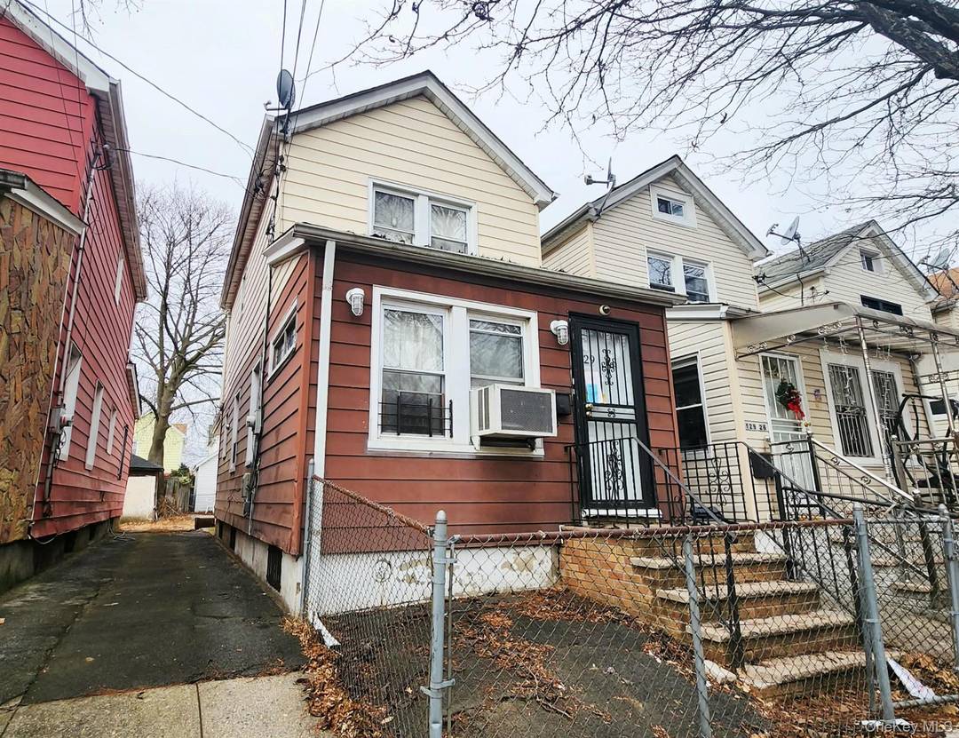 Excellent one Dwelling House With 3 Br 2 Baths driveway, backyard parking.