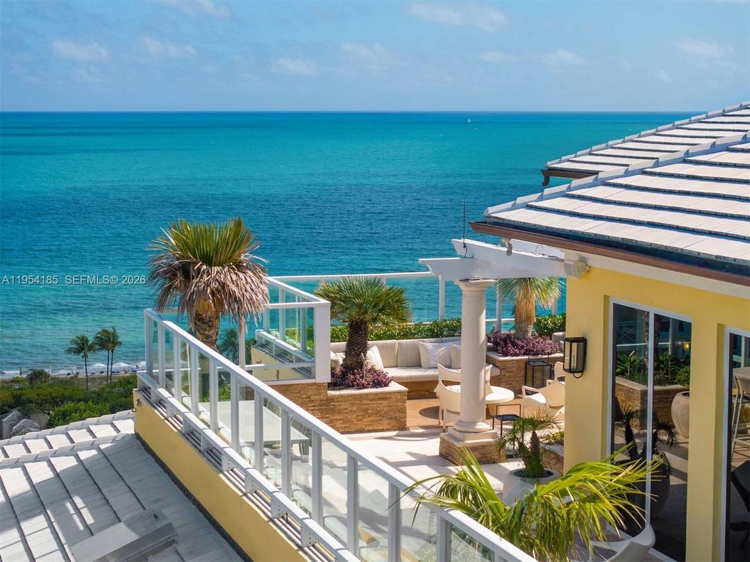 High above the turquoise waters of Key Biscayne rises a penthouse that simply cannot be replicated.