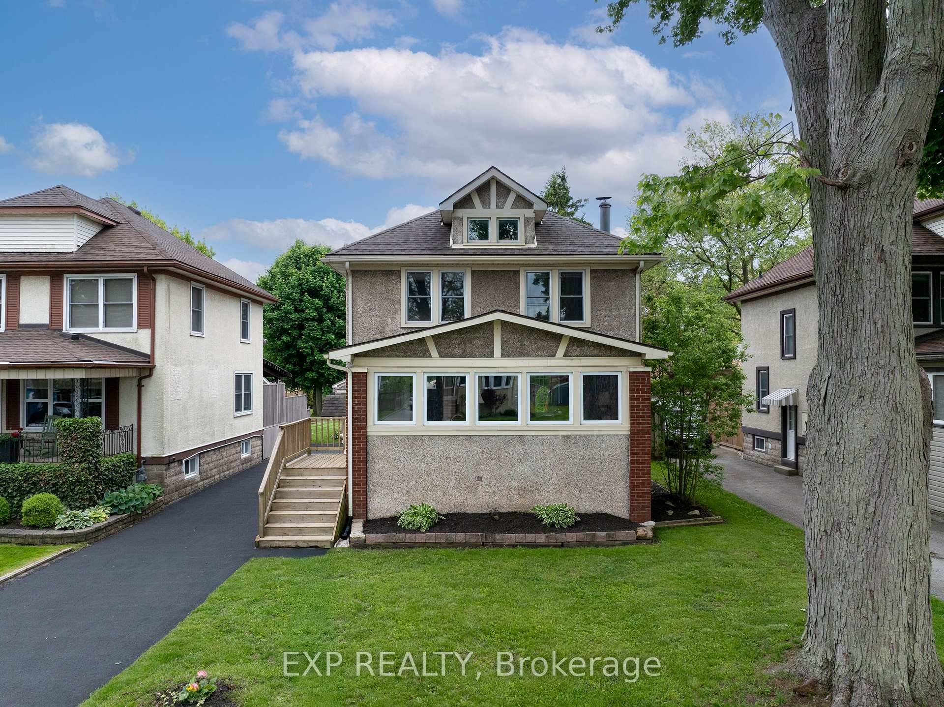 This updated 2 storey character home Is located in the Desirable South West Port Colborne area.