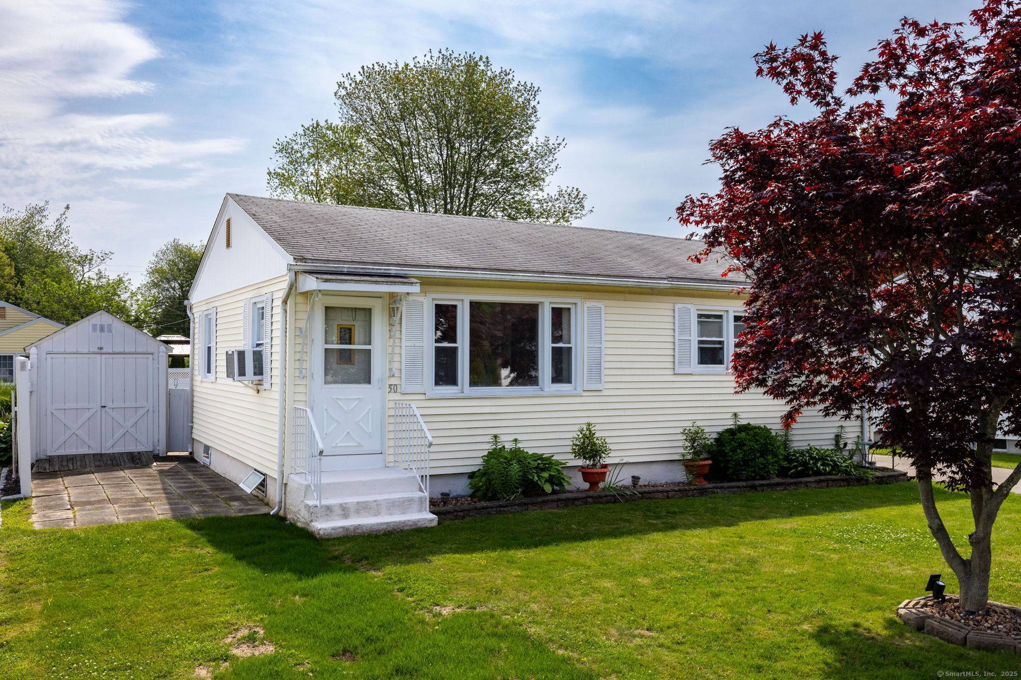 Welcome to Your Dream Long Island Sound Beach Home !