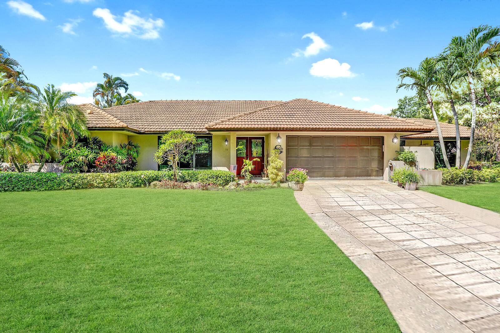 Looking for a home in one of the most desirable and well known communities in Palm Beach Gardens that has great bones and great potential ?