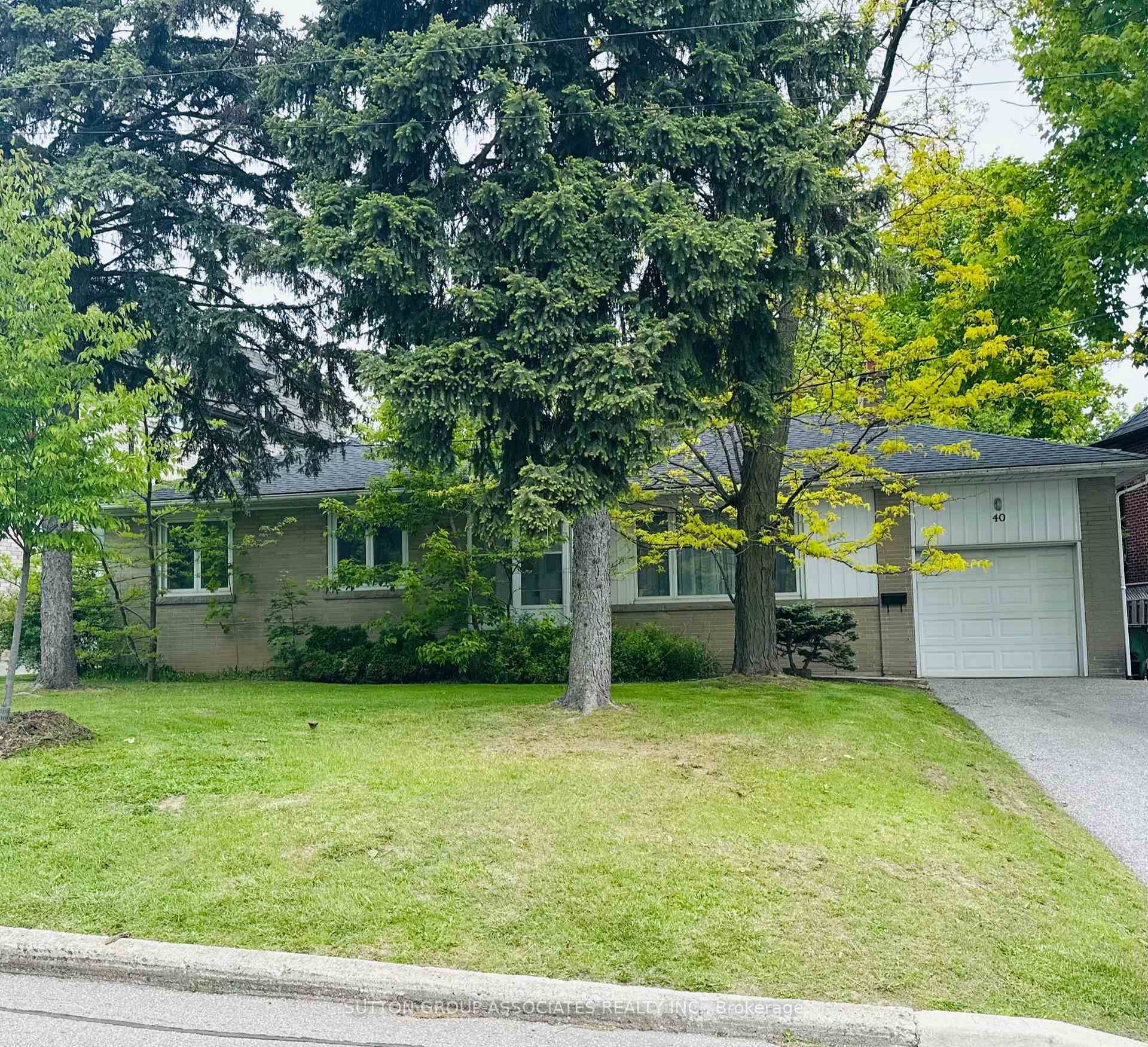 Entire home, hardwood floors throughout, 3 bedrooms main level 2 additional bedrooms on lower with full bath.