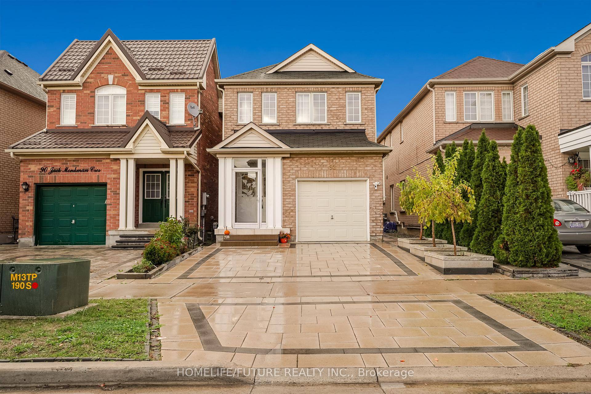 Welcome To This All Brick Detached Home In The Highly Desirable Cedarwood Community !