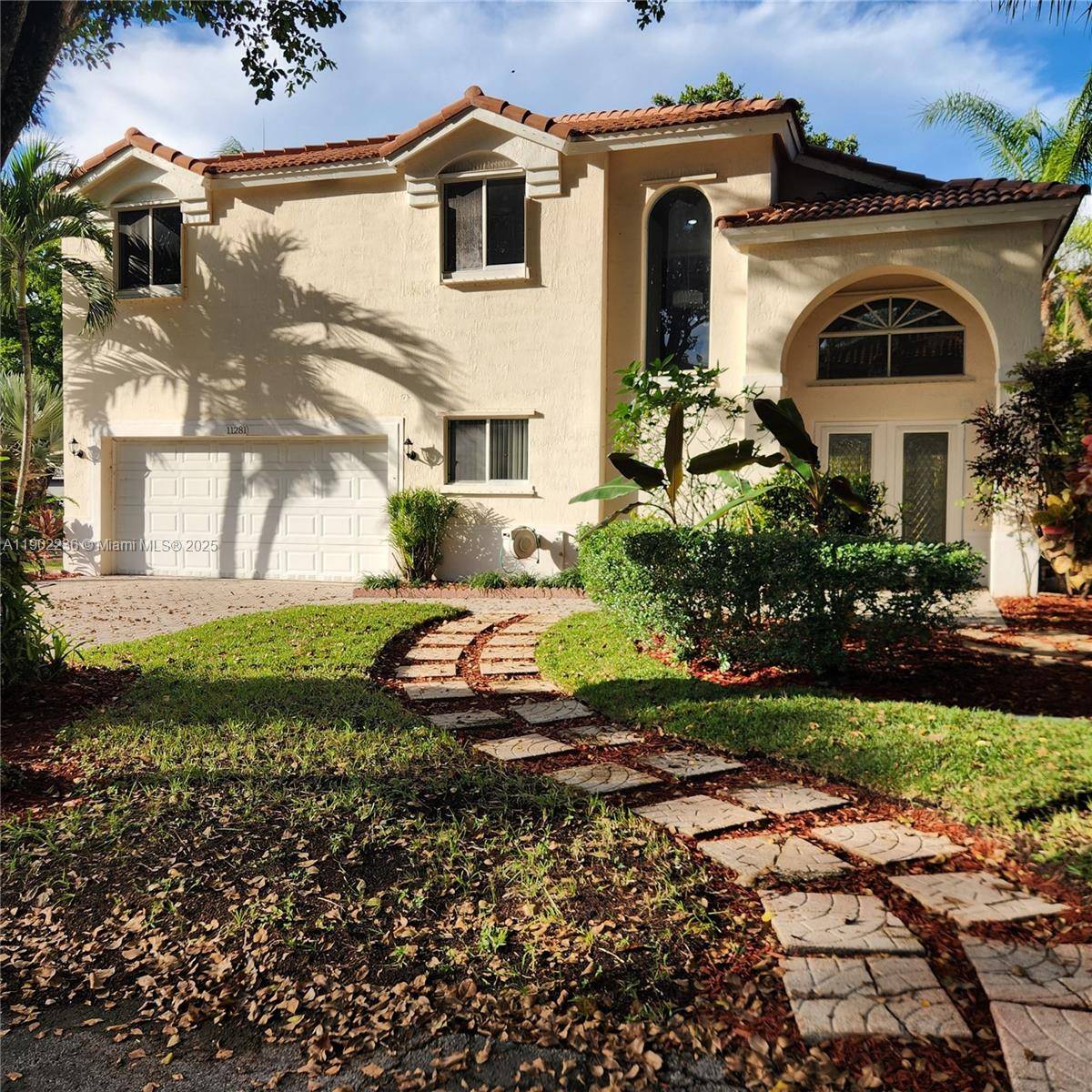 Upgraded 3 Bedroom Home in Gated Cooper City Community !