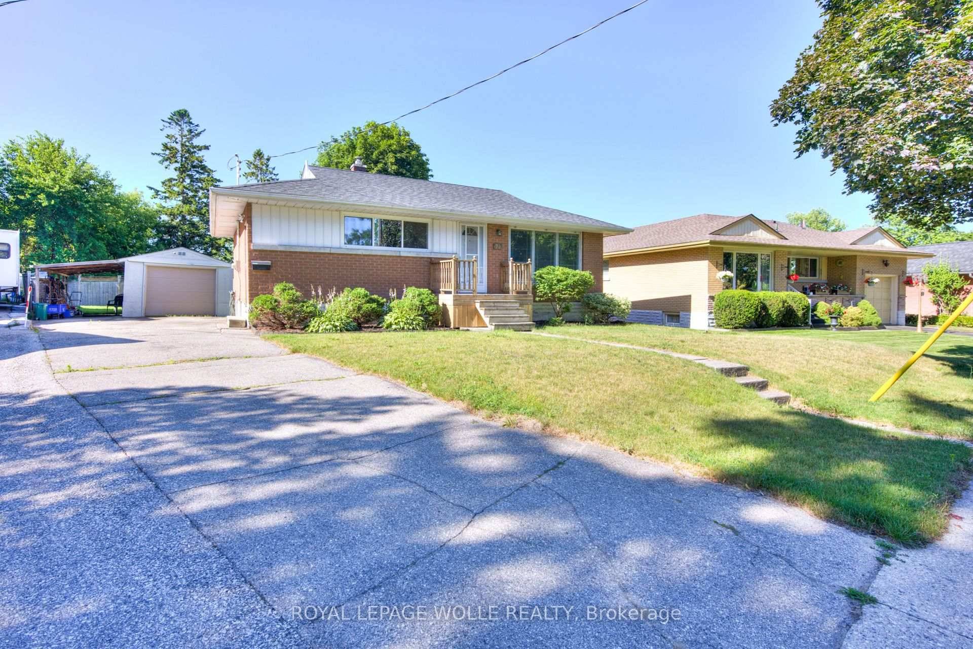 Don't miss this Opportunity to own a Single Detached Bungalow on a large Lot zoned R2A with amazing potential.