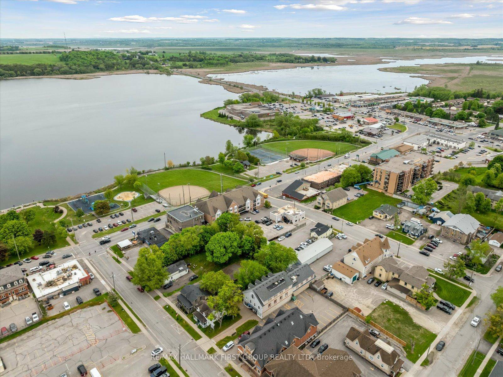 Great in value in this exceptional commercial portfolio opportunity in Downtown Port Perry.