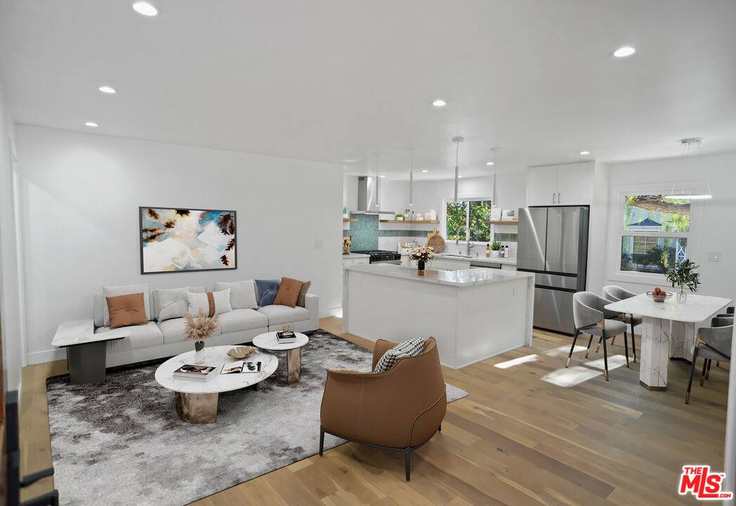 9615   Highland Gorge Dr 3BR Beverly Hills Post Office | B.H.P.O. La