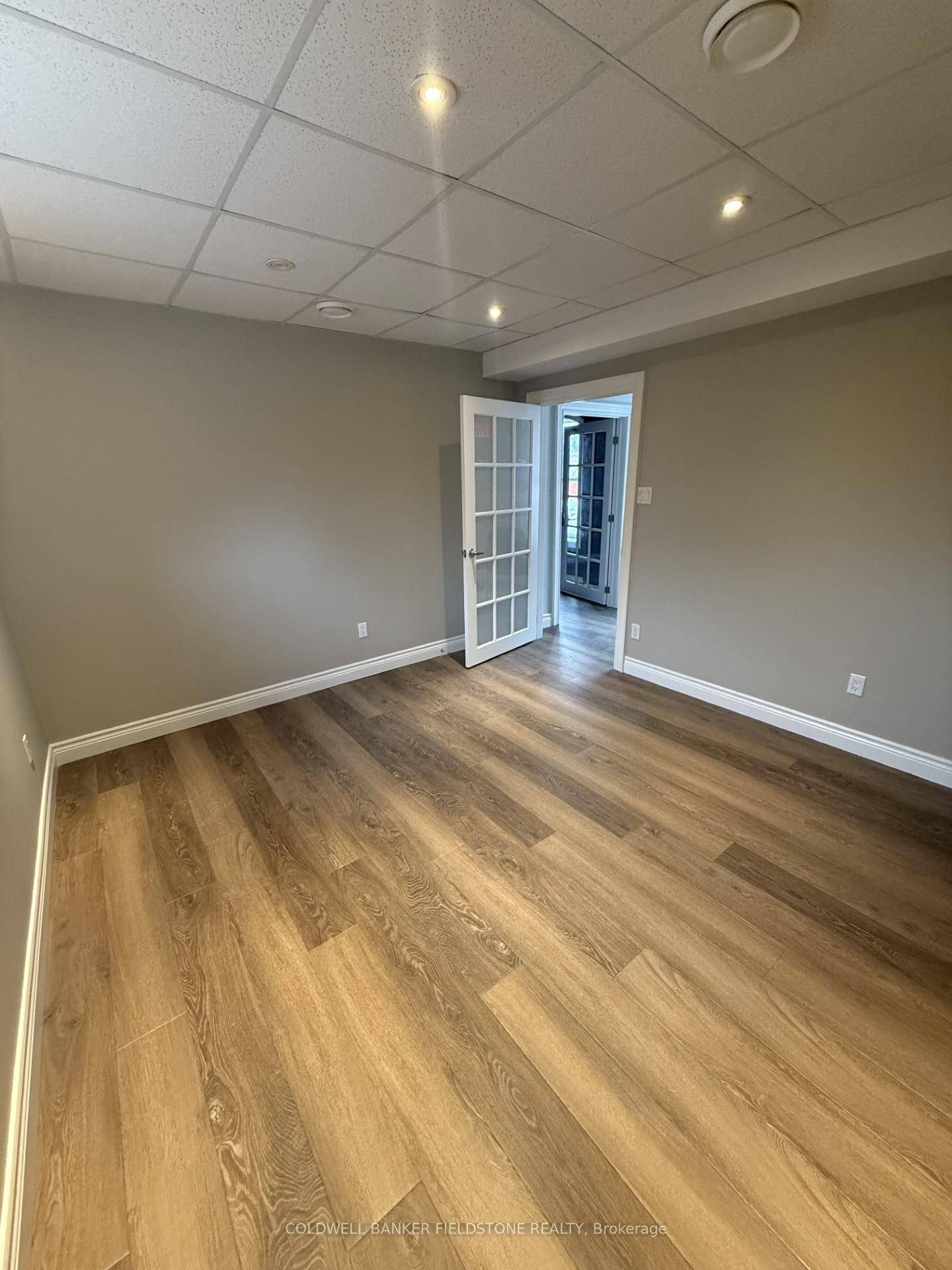 Updated Lower Level Prime Office Space Located In The Heart Of Downtown Georgetown, In Restaurant Office Complex.