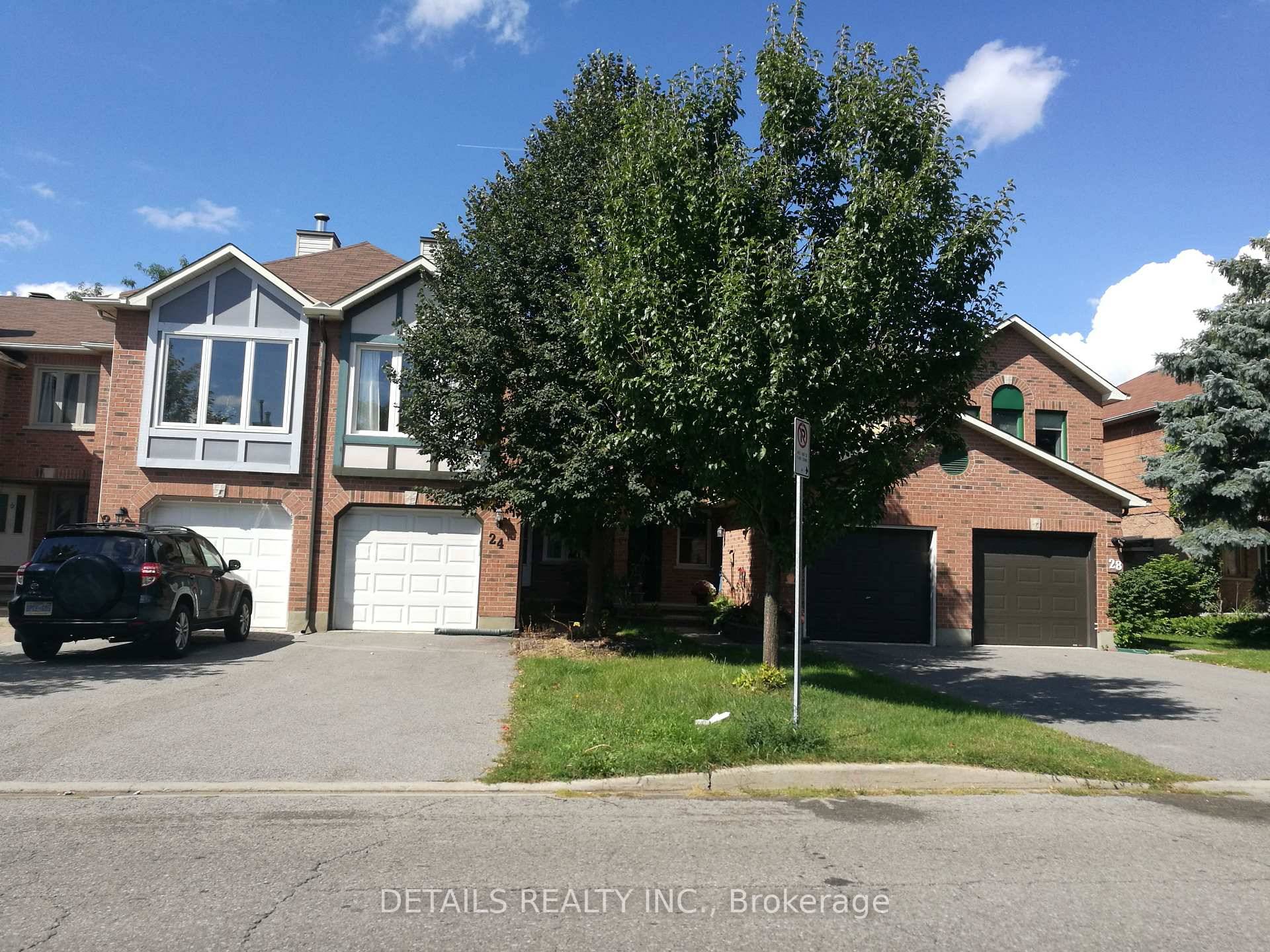 DON'T MISS THIS ! Rarely offered 3 beds amp ; 3 baths townhouse in Greenboro, close to Hunt Club Rd and Bank St yet enjoys a quite life.