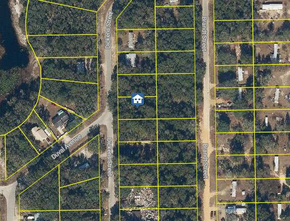 Nice lot in Interlachen, Putnam County Florida available for your new Florida home.
