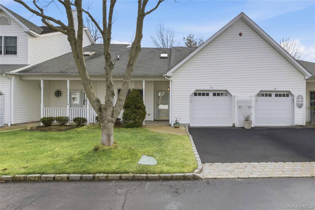 Rarely available and meticulously maintained by its original owner, this pristine ranch style condo in the Springhorn 55 community offers a premier South Shore lifestyle.