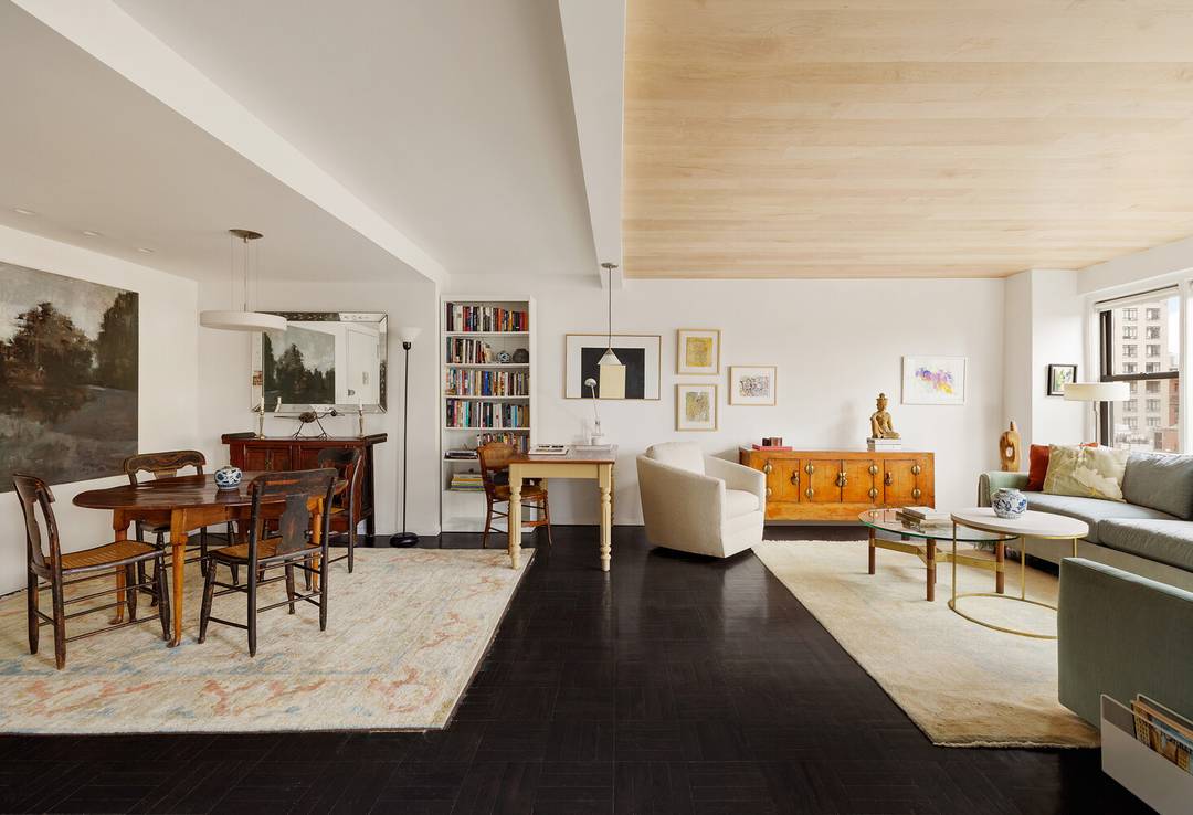 Rarely available and beautifully sun drenched, this high floor two bedroom, two bathroom residence with a private terrace sits on the 10th floor of 55 East 9th Street a highly ...