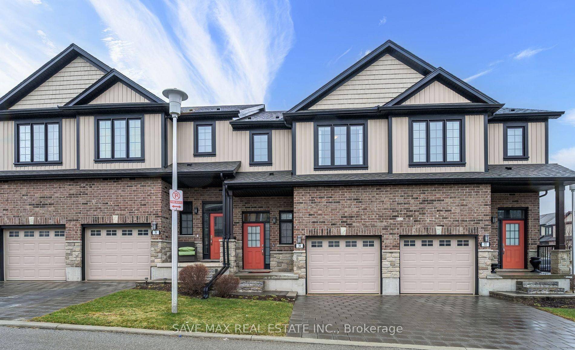 Stunning 3 Bedroom, 4 Bathroom Townhouse Condo in North London.