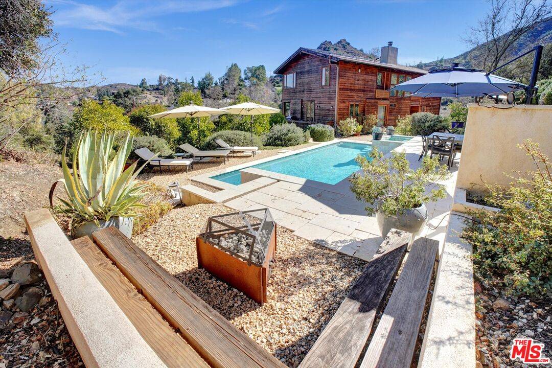 1850   Olivera Dr 3BR La