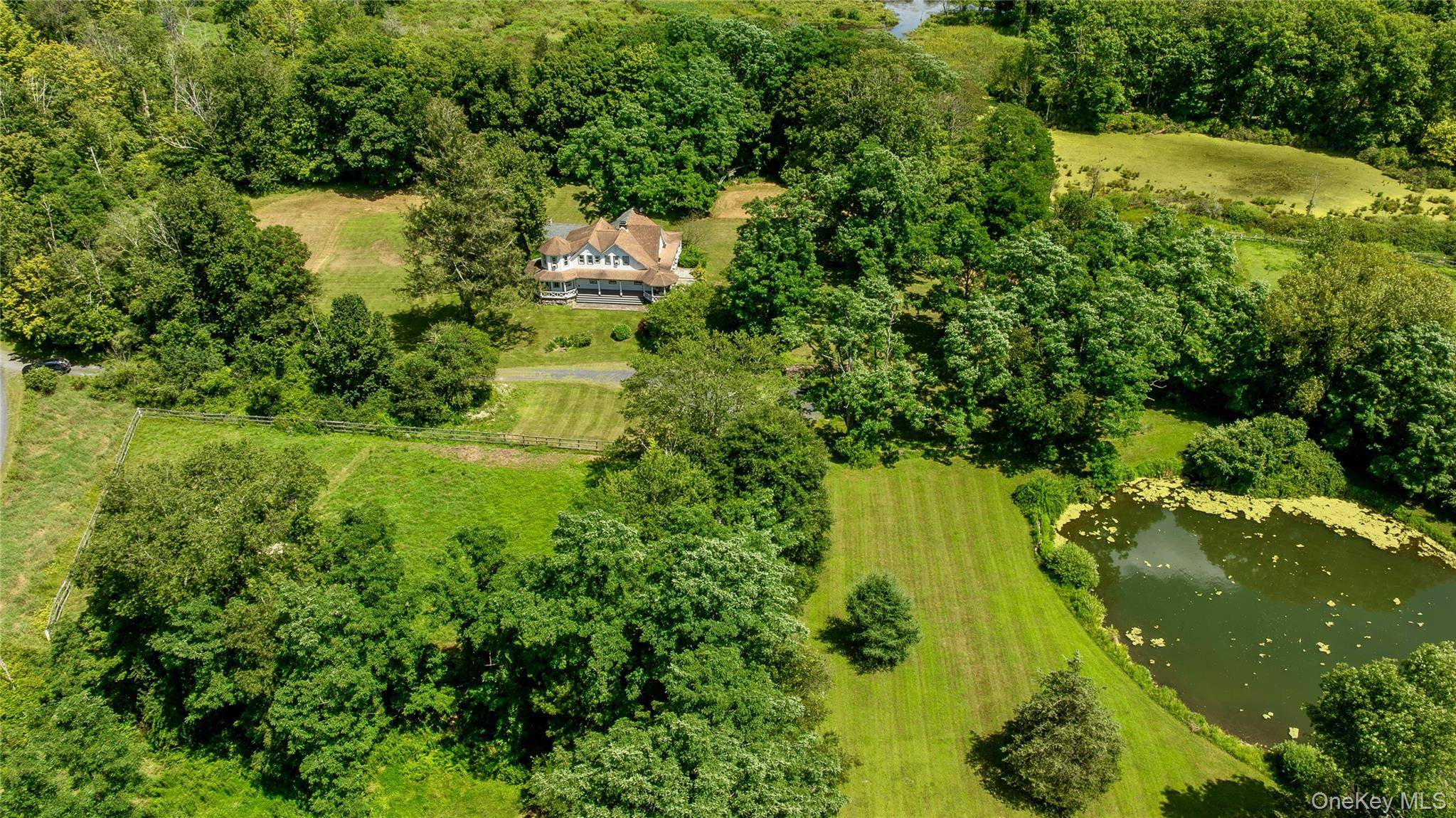 A Storied 1798 Farmhouse Between Millbrook amp ; Rhinebeck Set at the end of a long, graceful gravel drive and surrounded by large estates and protected land, The George is ...