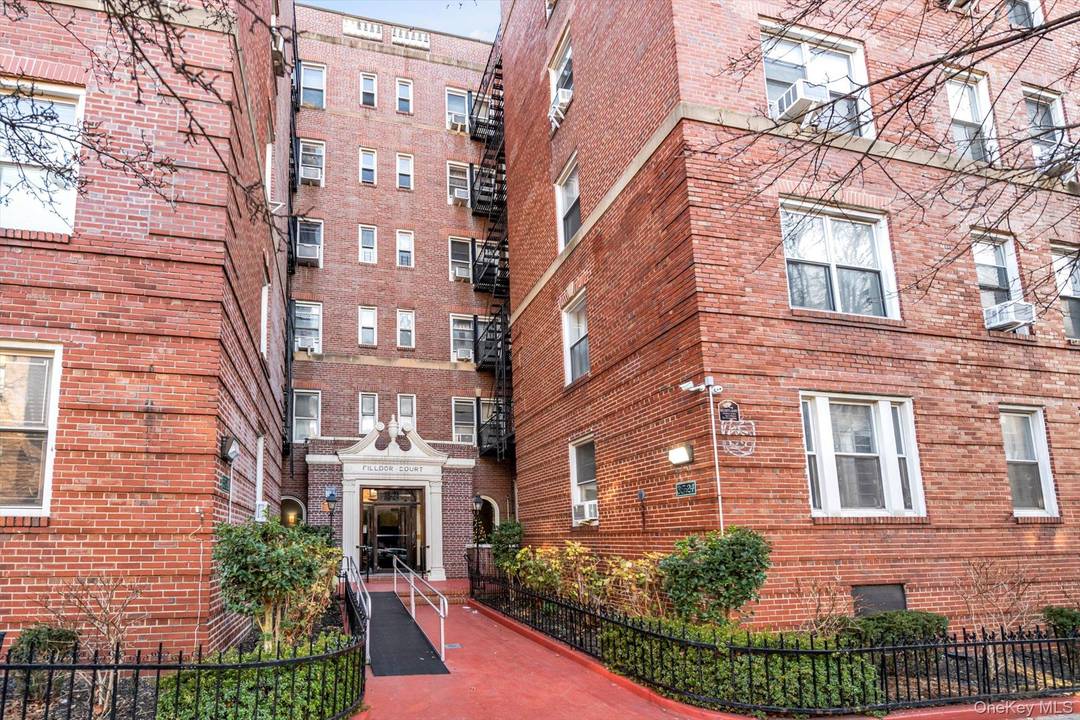 Spacious 1 bd coop in the heart of Jackson Heights featuring 919 sq ft of living space, hardwood floors, 9 ft high ceiling, king size windows, and an amazing eat ...