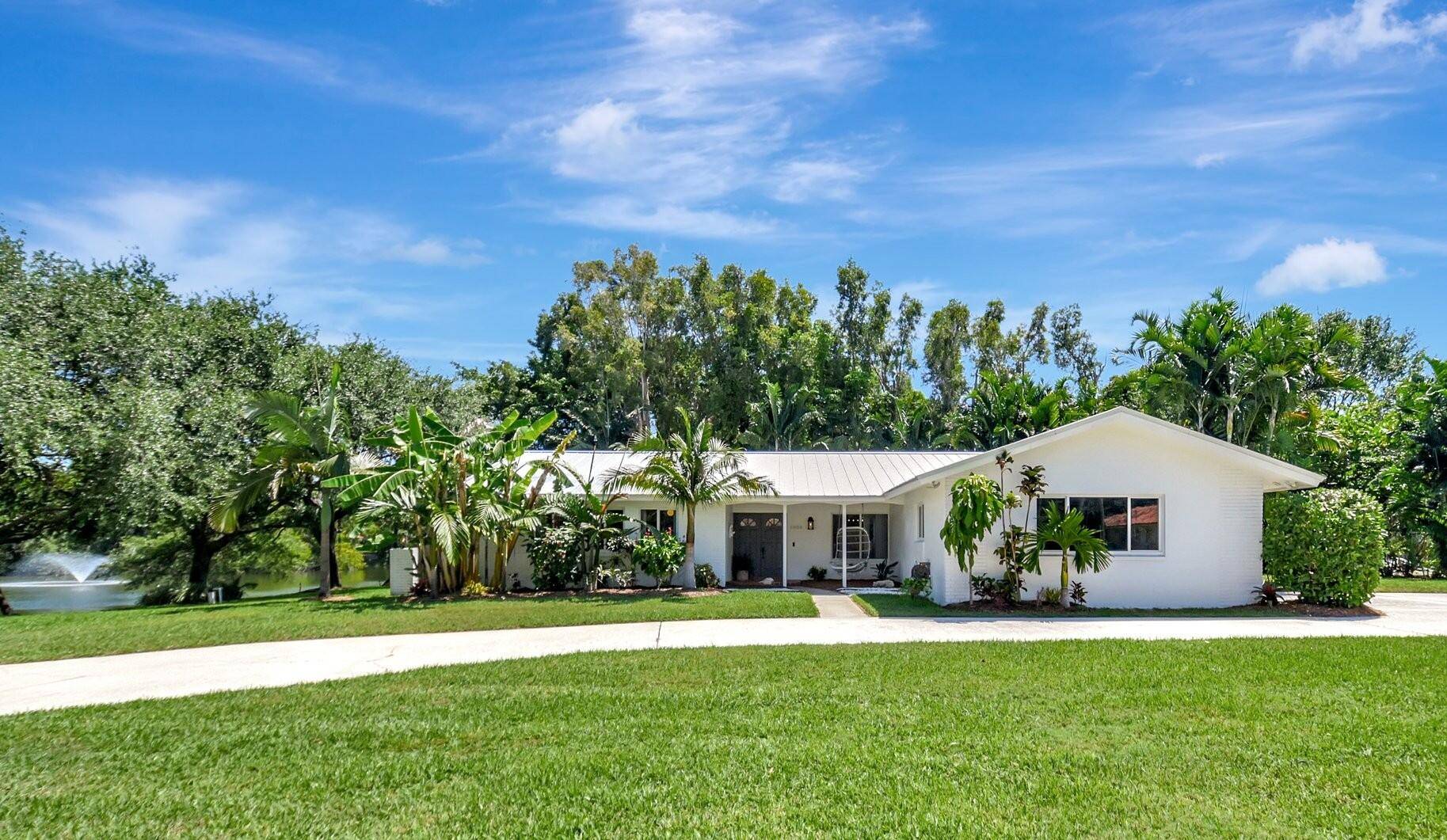 1852 Bell Lane is located in the desirable Albert Lakes Gardens neighborhood.