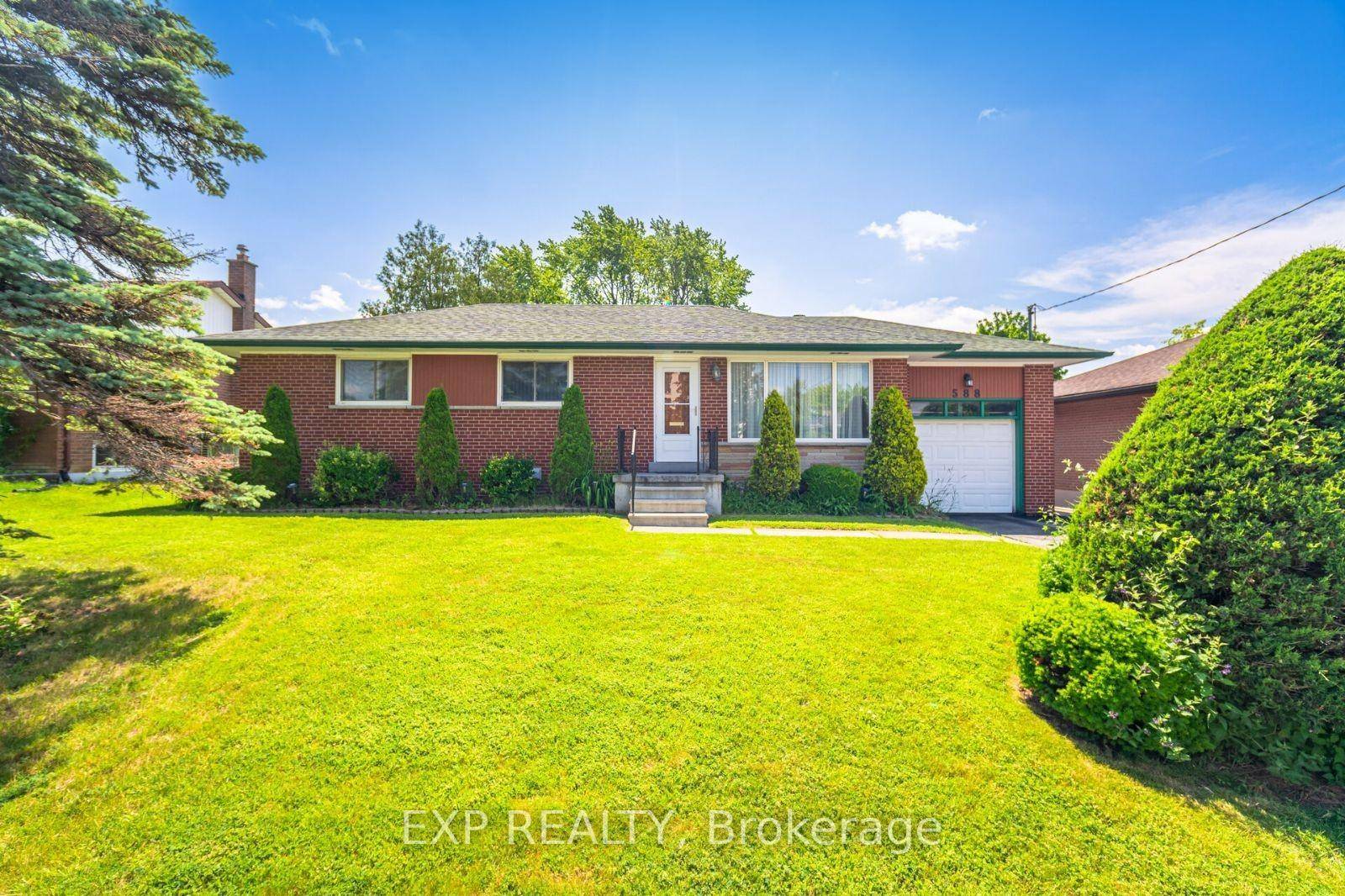 Welcome to this beautifully maintained 3 bedroom bungalow on a generous 64ft x 140ft lot in the quiet, family friendly neighbourhood of Mississauga Valleys !